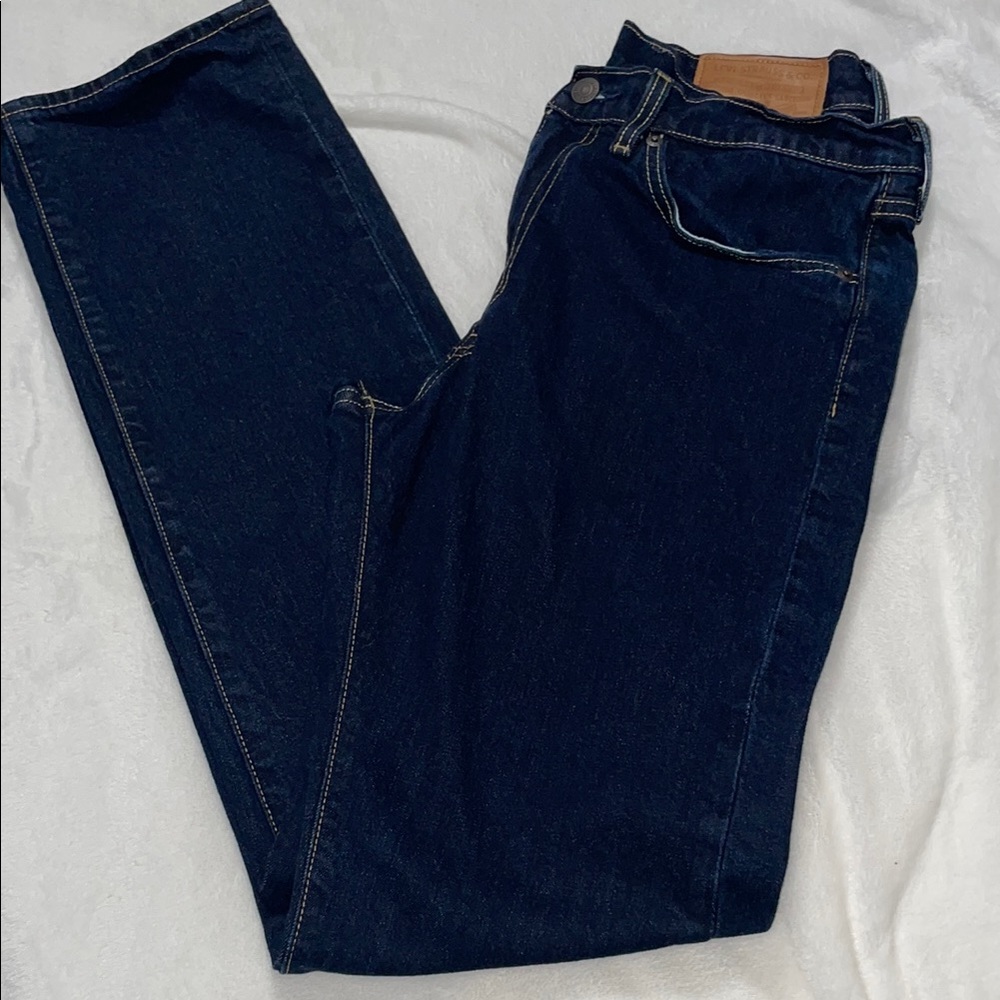 Levi's Classic Blue Straight Jeans with Iconic Stitching